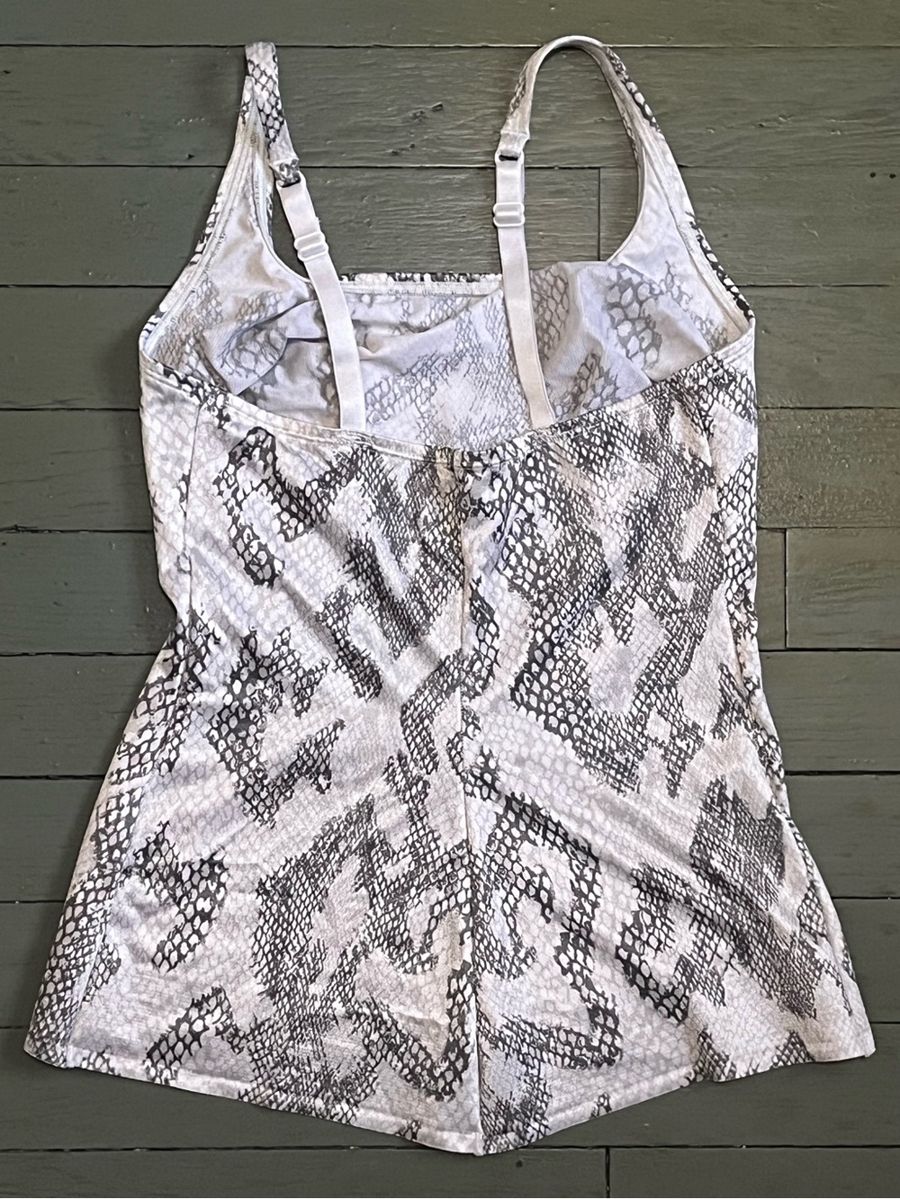 Ruby Ribbon Size 34 Shapewear Cami Tank Top Built-In Bra White Gray Print - Picture 4 of 12